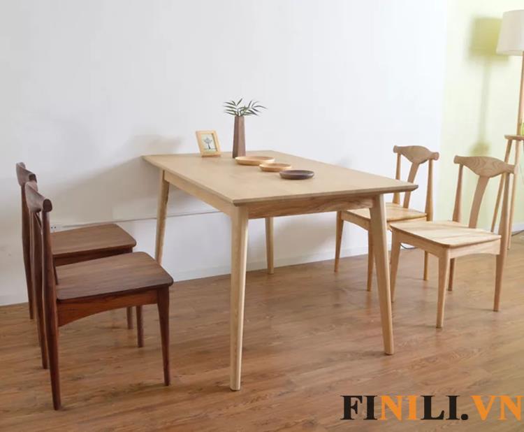 BỘ bàn ghế ănlàm từ gỗ sồi tự nhiên nên sản phẩm có độ bám ốc vít trên bề mặt gỗ tốt mang đến sự vững chắc