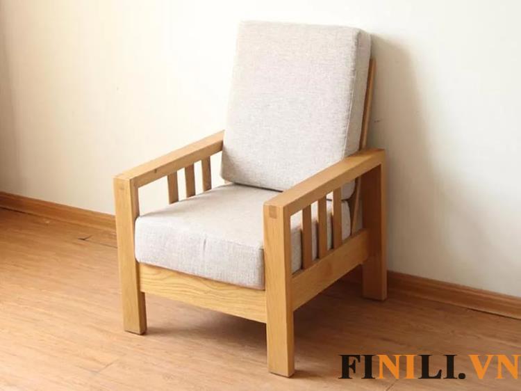Ghế được thiết kế khung ghế đơn giản của màu gỗ sồi tự nhiên nhưng thanh lịch mang đến sự thu hút ngay từ ánh nhìn đầu tiên.