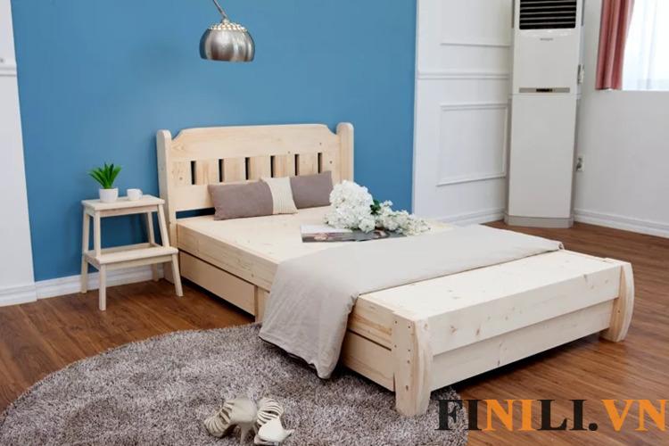 Giường đơn giữ nguyên màu gỗ sồi tự nhiên đem lại cảm giác mộc mạc ấm áp