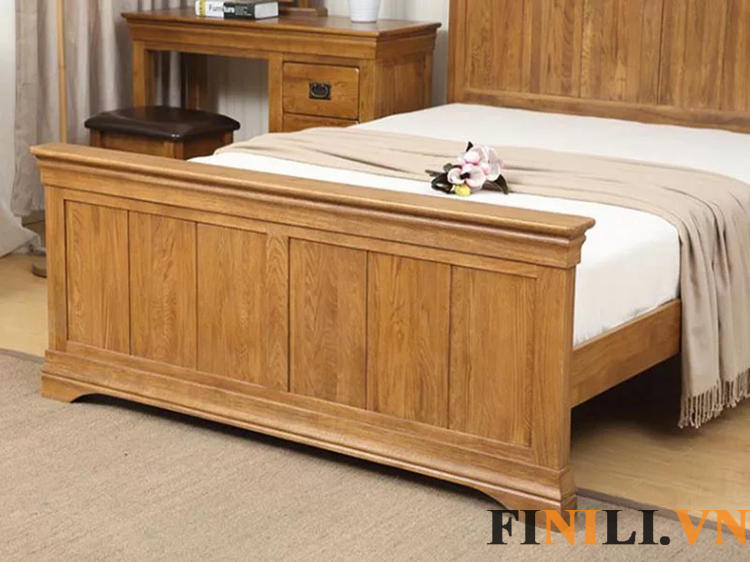 Giường ngủ họa tiết vân gỗ, mang đến cảm giác thanh lịch góp phần tạo điểm nhấn cho không gian phòng ngủ