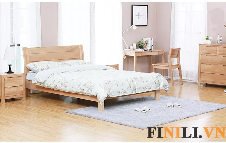 Giường ngủ họa tiết vân gỗ, chân trụ chắc chắn chịu được trọng lượng