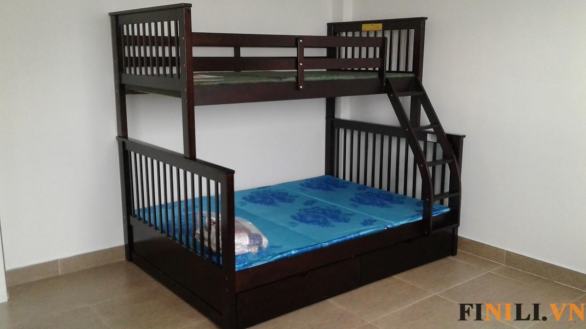 Giường tầng trẻ em FNL 02100 được làm từ gỗ thông cao cấp, bề mặt nhẵn mịn cùng màu nâu sang trọng