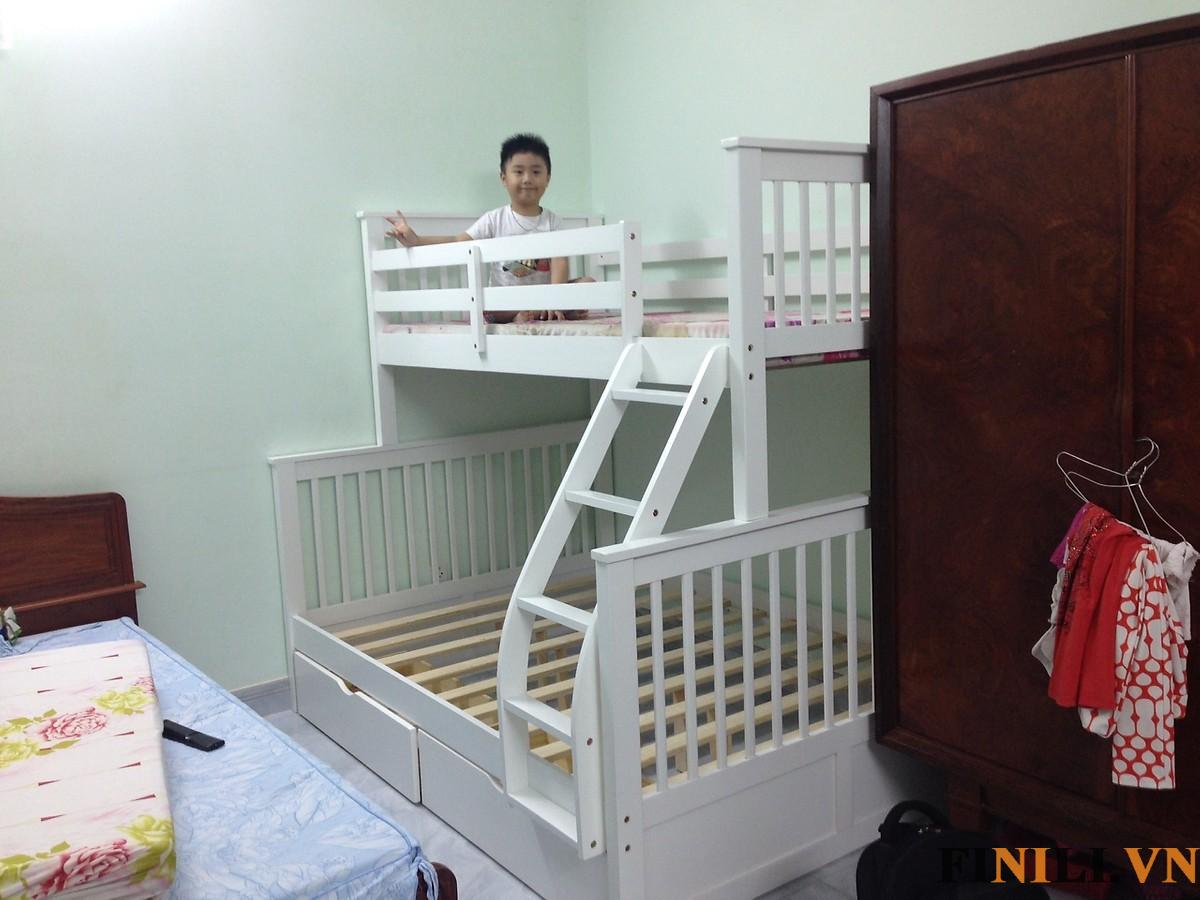 Giường tầng FNL 02101 được làm từ gỗ tự nhiên đã qua xử lý chống mối mọt, cong vênh